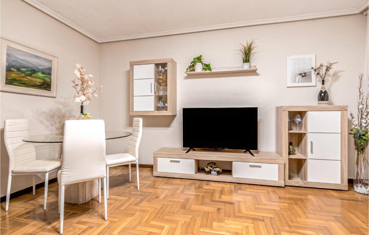 Stunning Apartment In Gijon With Wifi 외부 사진